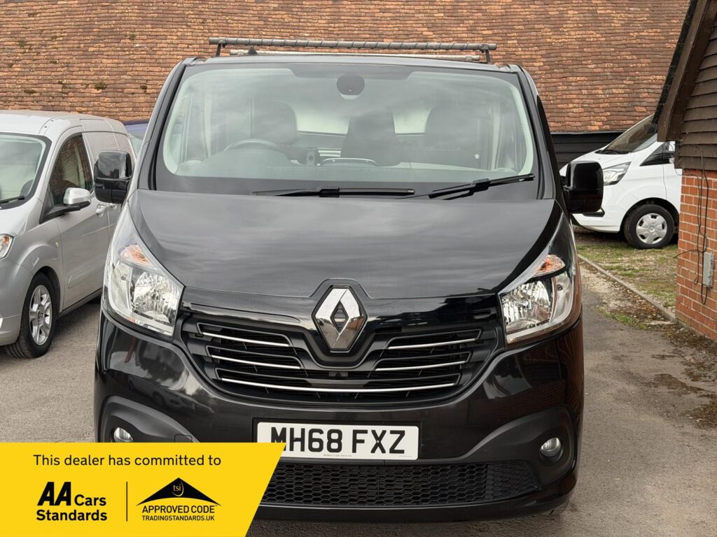 MH68FXZ Renault Trafic 1.6 dCi 27 Sport Nav SWB Standard Roof Euro 6 5dr 3 MONTHS WARRANTY 12 MONTHS AA