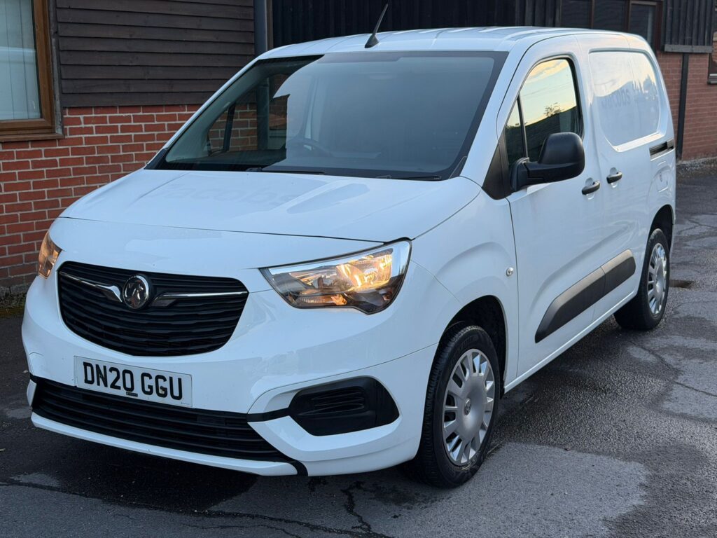 DN20GGU Vauxhall Combo 1.6 Turbo D 2300 Sportive L1 H1 Euro 6 (s/s) 4dr 3 MONTHS WARRANTY 12 MONTHS AA
