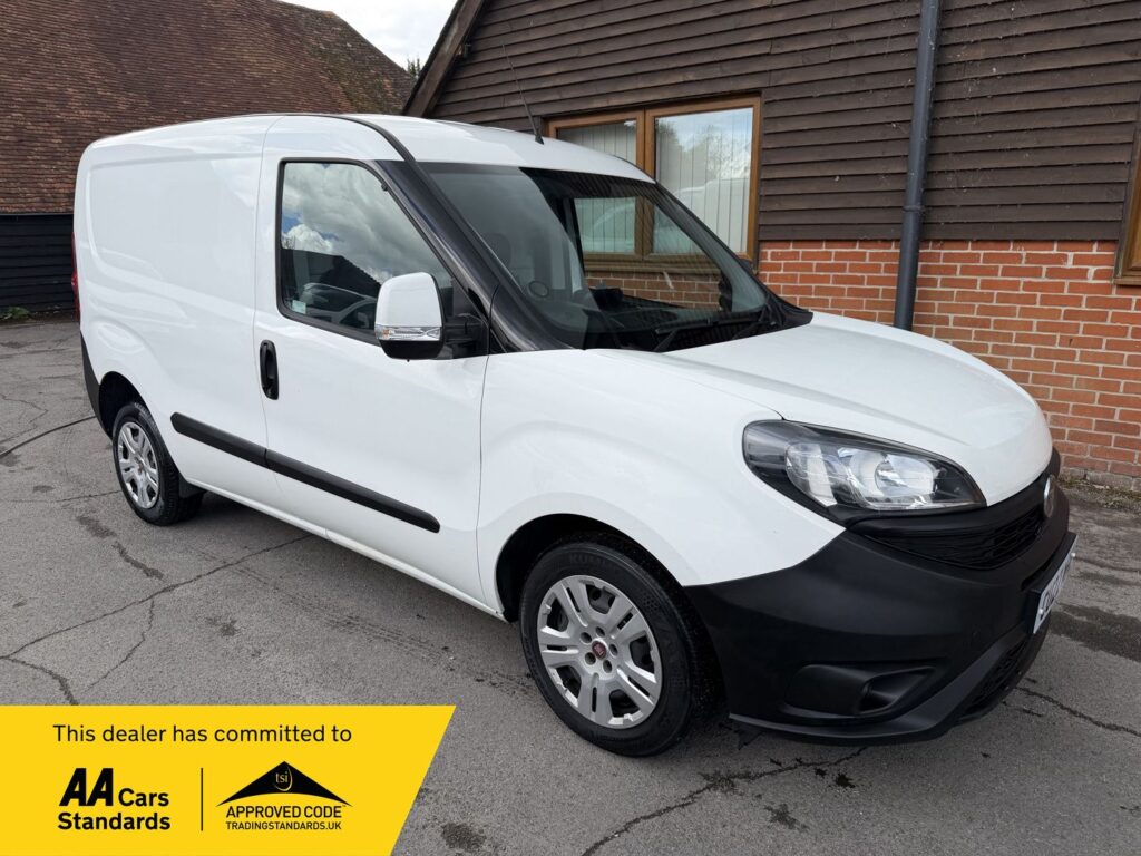 CU22MHK Fiat Doblo 1.6 MultijetII Tecnico L1 H1 Euro 6 (s/s) 4dr 3 MONTHS WARRANTY 12 MONTHS AA