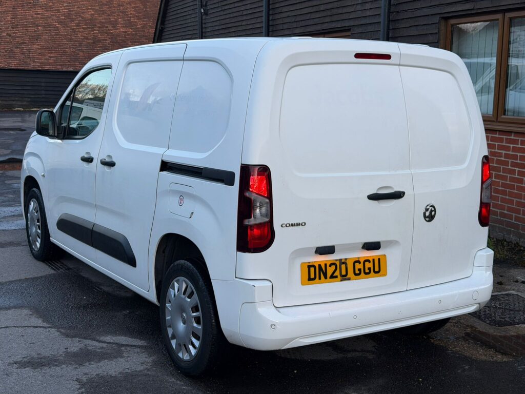DN20GGU Vauxhall Combo 1.6 Turbo D 2300 Sportive L1 H1 Euro 6 (s/s) 4dr 3 MONTHS WARRANTY 12 MONTHS AA
