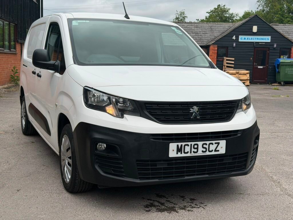 MC19SCZ Peugeot Partner 1.6 BlueHDi 950 Professional Long Panel Van LWB Euro 6 (s/s) 6dr 3 MONTHS WARRANTY 12 MONTHS AA