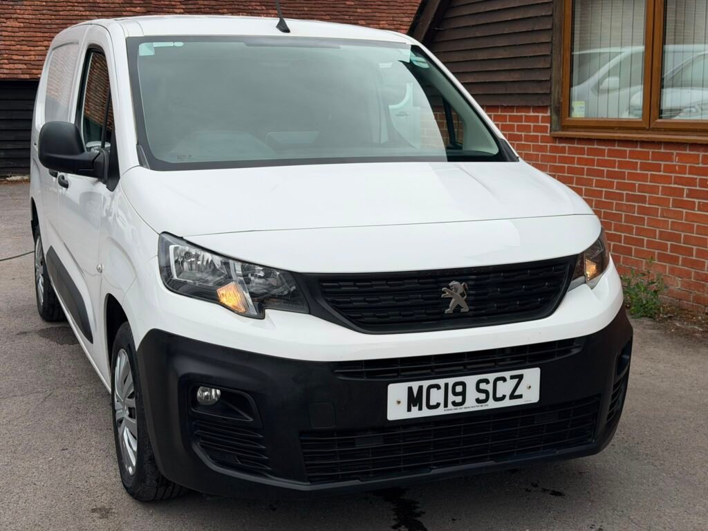 MC19SCZ Peugeot Partner 1.6 BlueHDi 950 Professional Long Panel Van LWB Euro 6 (s/s) 6dr 3 MONTHS WARRANTY 12 MONTHS AA