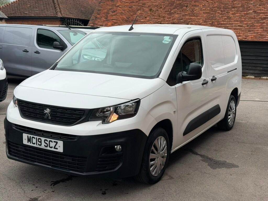 MC19SCZ Peugeot Partner 1.6 BlueHDi 950 Professional Long Panel Van LWB Euro 6 (s/s) 6dr 3 MONTHS WARRANTY 12 MONTHS AA
