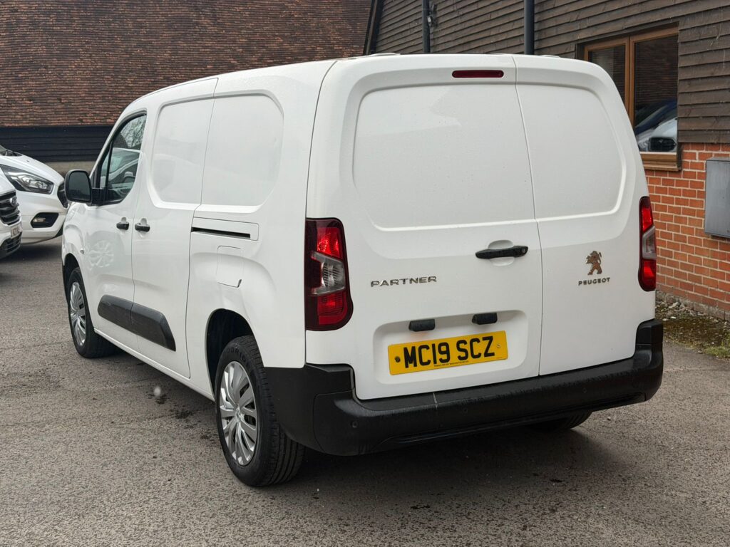 MC19SCZ Peugeot Partner 1.6 BlueHDi 950 Professional Long Panel Van LWB Euro 6 (s/s) 6dr 3 MONTHS WARRANTY 12 MONTHS AA