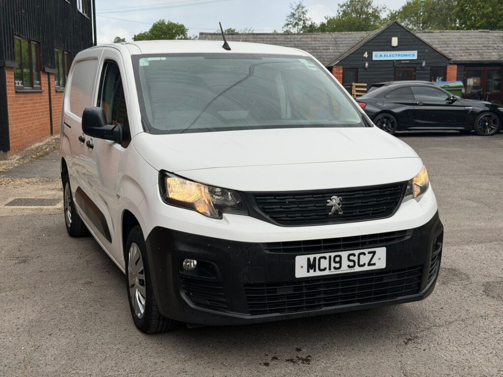 MC19SCZ Peugeot Partner 1.6 BlueHDi 950 Professional Long Panel Van LWB Euro 6 (s/s) 6dr 3 MONTHS WARRANTY 12 MONTHS AA