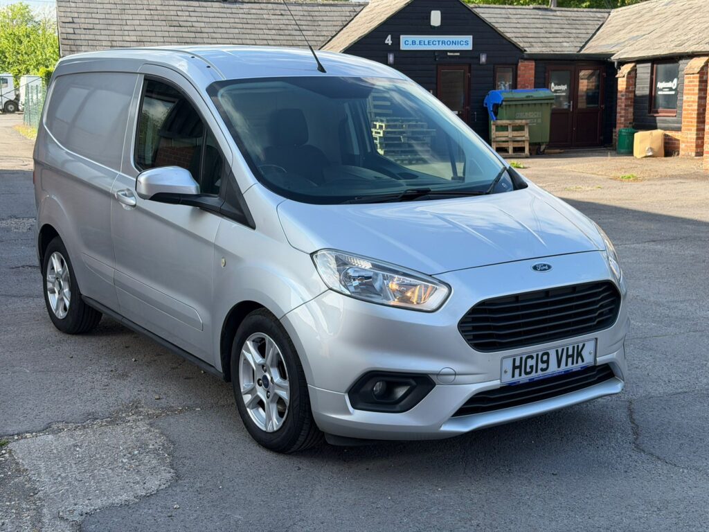 HG19VHK Ford Transit Courier 1.5 TDCi Limited L1 Euro 6 5dr 3 MONTHS WARRANTY 12 MONTHS AA