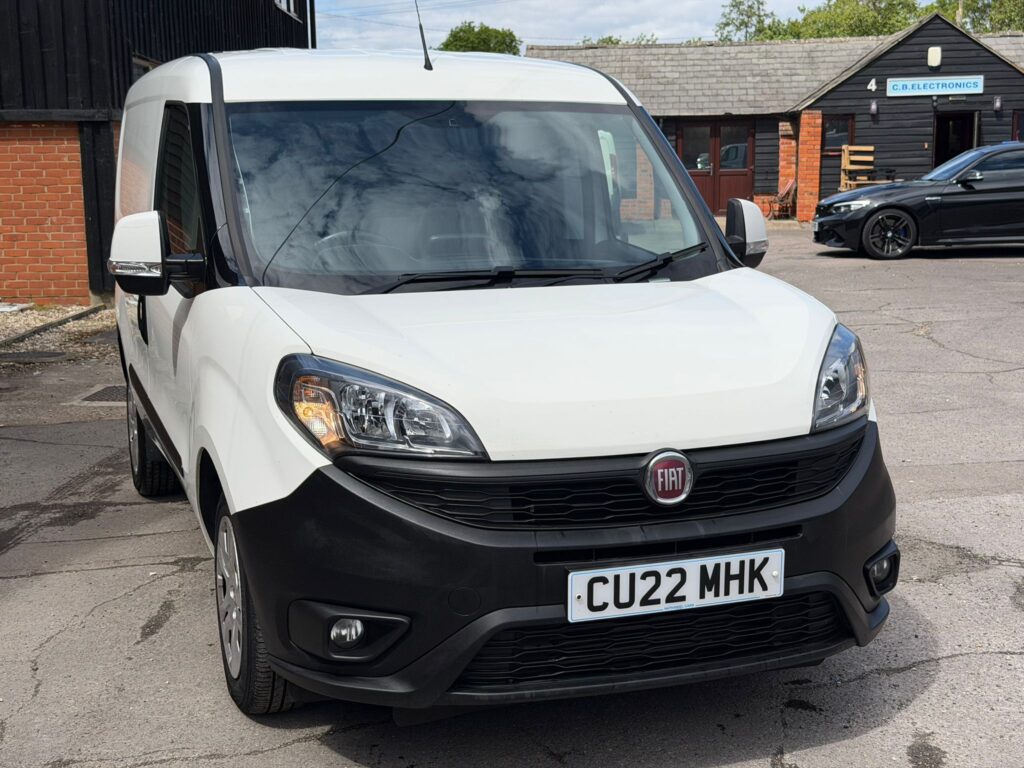 CU22MHK Fiat Doblo 1.6 MultijetII Tecnico L1 H1 Euro 6 (s/s) 4dr 3 MONTHS WARRANTY 12 MONTHS AA