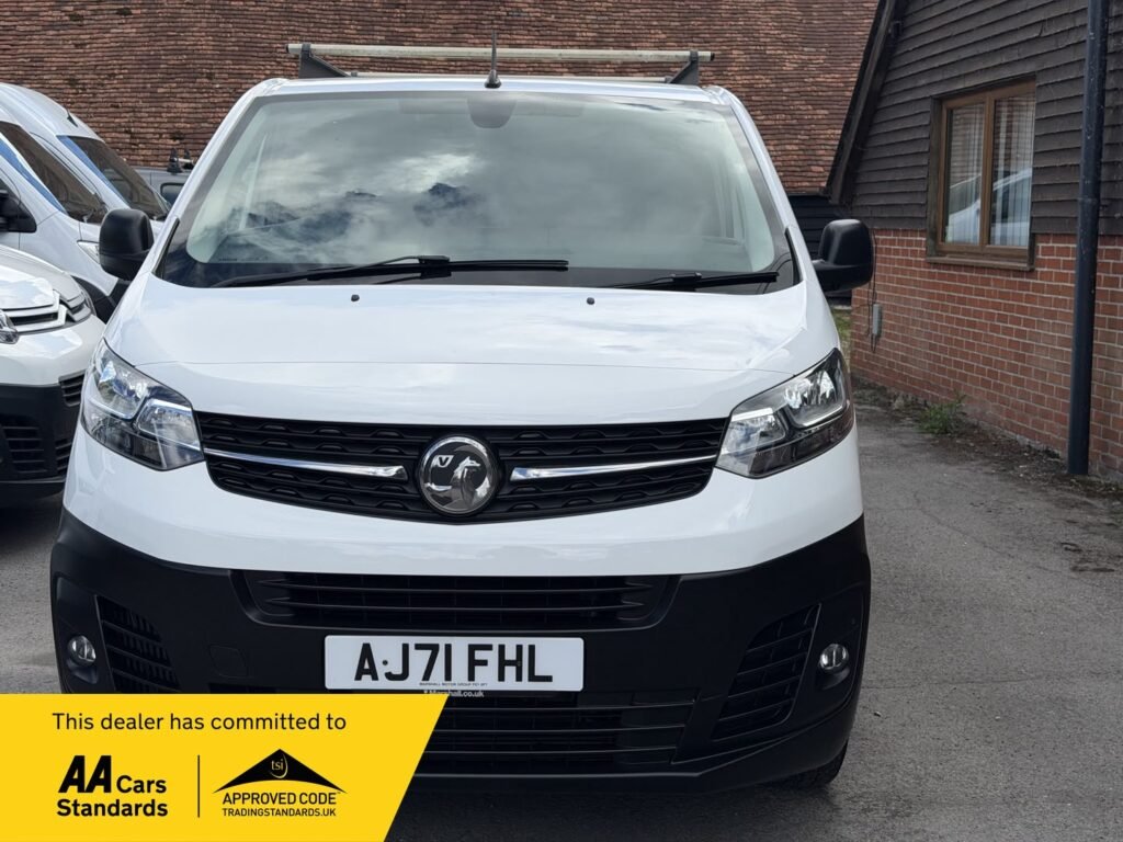 AJ71FHL Vauxhall Vivaro 1.5 Turbo D 2900 Dynamic L2 H1 Euro 6 (s/s) 6dr 3 MONTHS WARRANTY 12 MONTHS AA