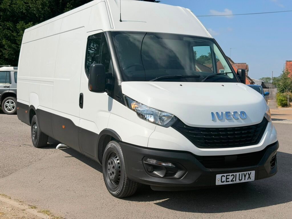 CE21UYX Iveco Daily 2.3D HPI 14V 35S 4100 LWB H2 Euro 6 (s/s) 5dr 3 MONTHS WARRANTY
