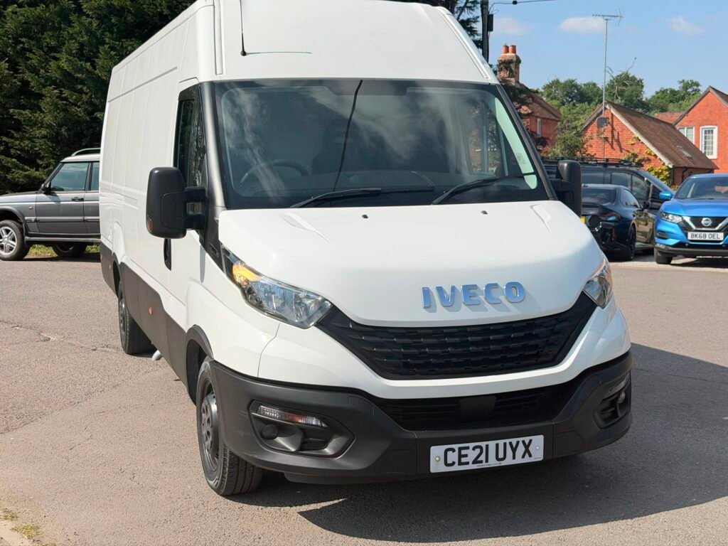 CE21UYX Iveco Daily 2.3D HPI 14V 35S 4100 LWB H2 Euro 6 (s/s) 5dr 3 MONTHS WARRANTY